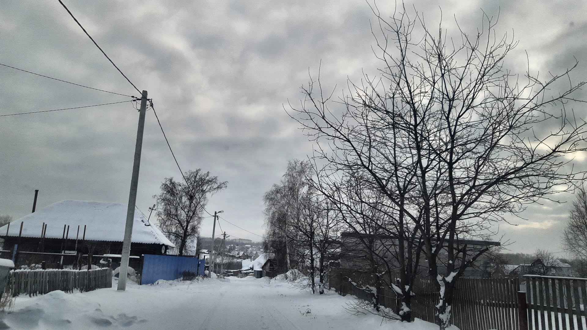 Пологая улица поселка Боровой Кемерово